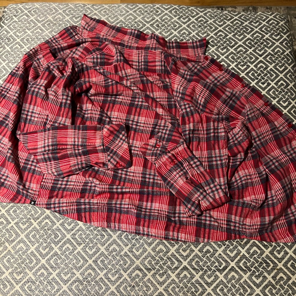 Adult medium Hurley red flannel jacket - Picture 1 of 3